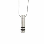 Ashanger buis zilverkleurig met rubber zwart incl. ketting
