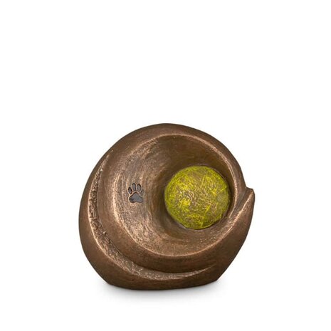honden urn met tennisbal