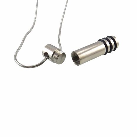 Ashanger buis zilverkleurig met rubber zwart incl. ketting