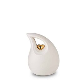 Keramische mini urn traan wit met goudkleurig hart (0,8L)